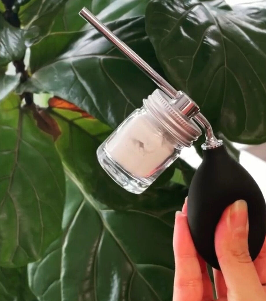 Dry Shampoo applicator AWARE by PRANA